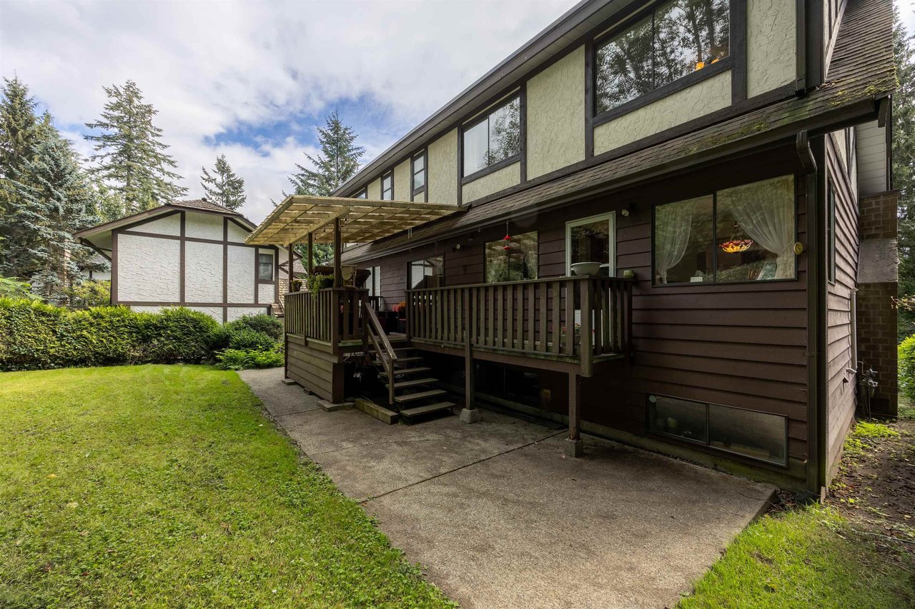 864 Wellington Dr
