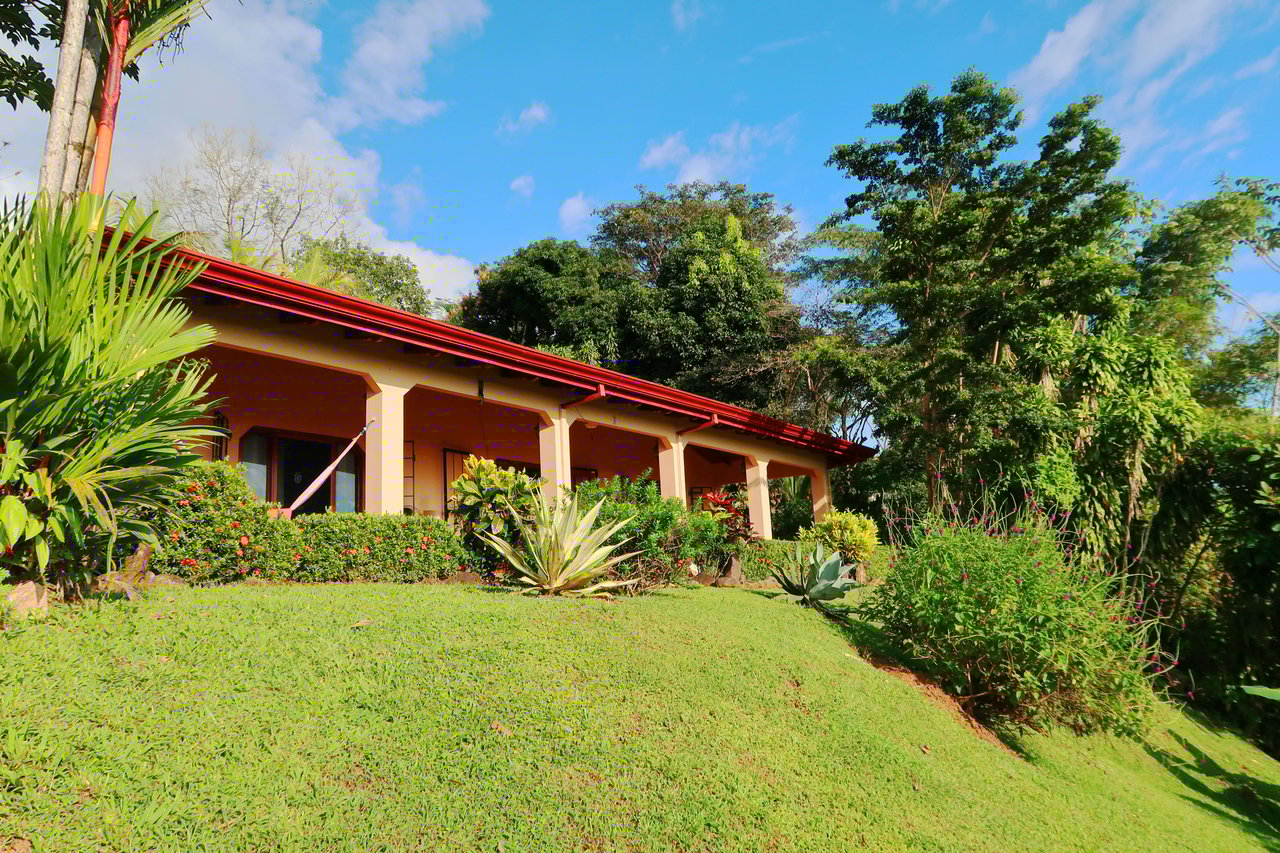 Casa Puesta Del Sol, Front Ridge Ocean View Home in Ojochal