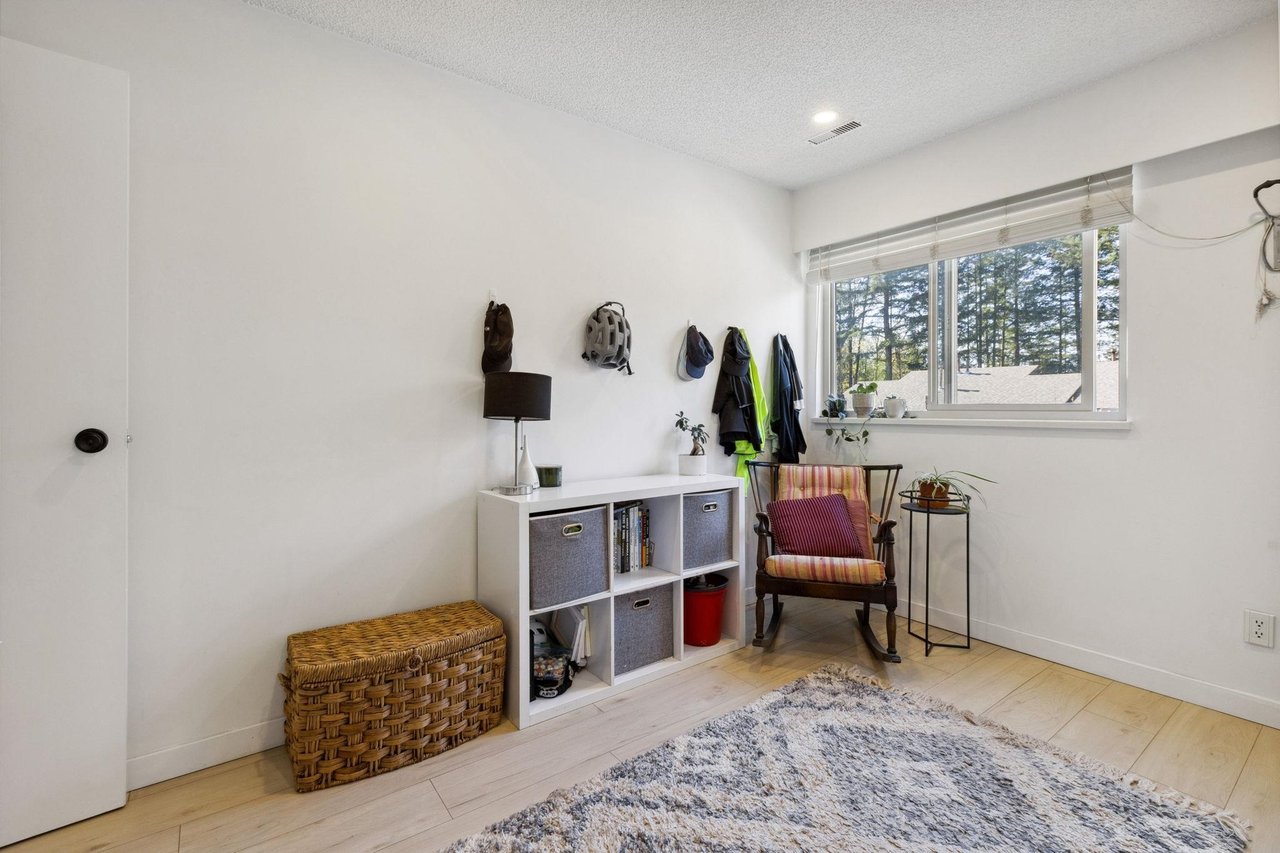 1894 Purcell Way, North Vancouver