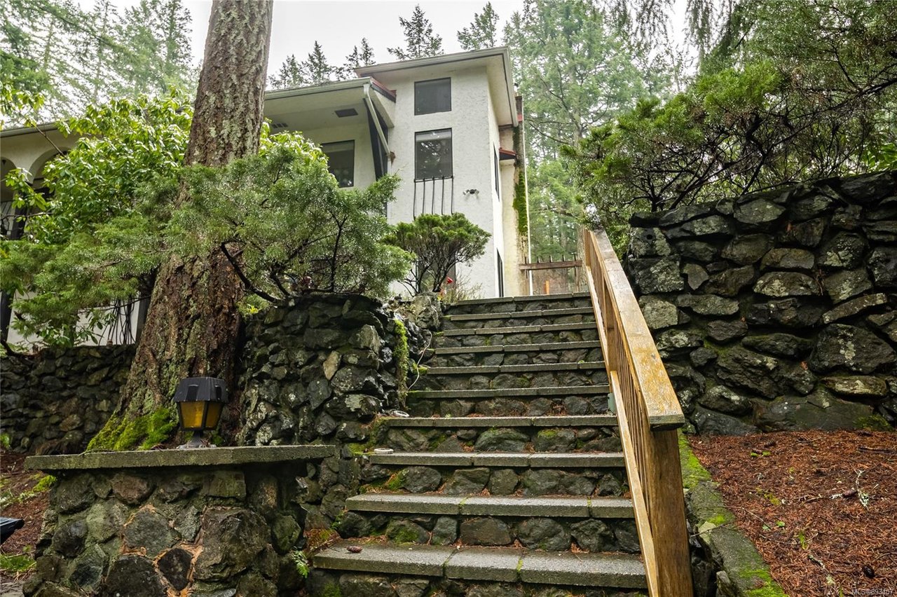 4105 Bridlewood Crt