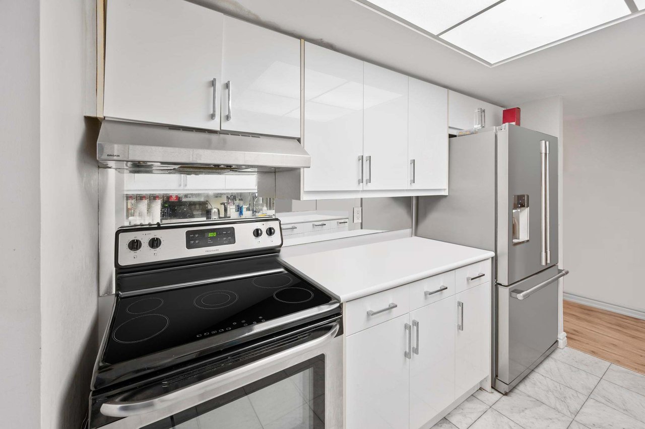 SOLD: Experience World-Class Living