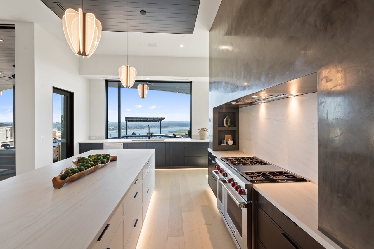 6809 Oasis Pass