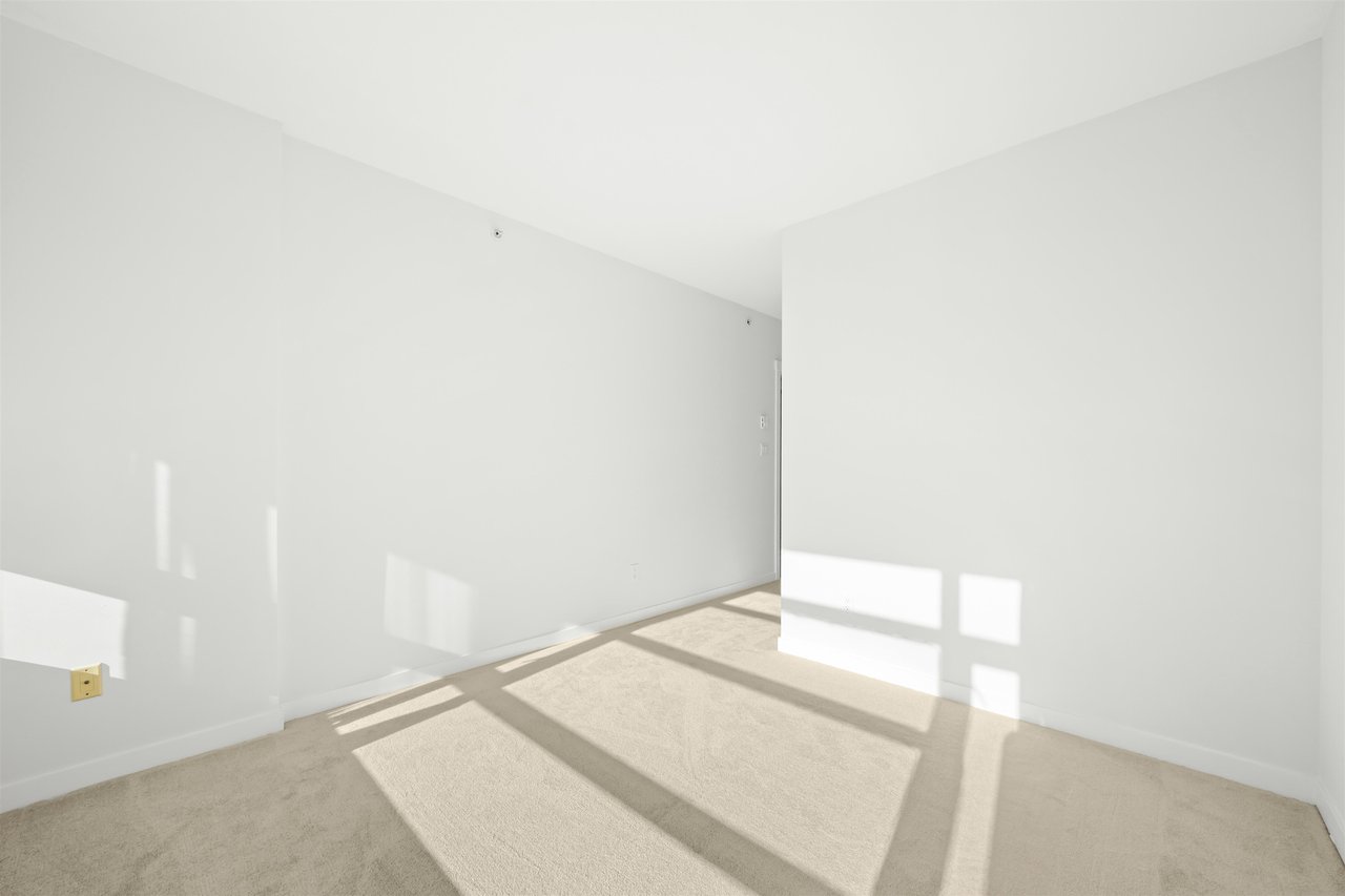 612-9266 University Cres