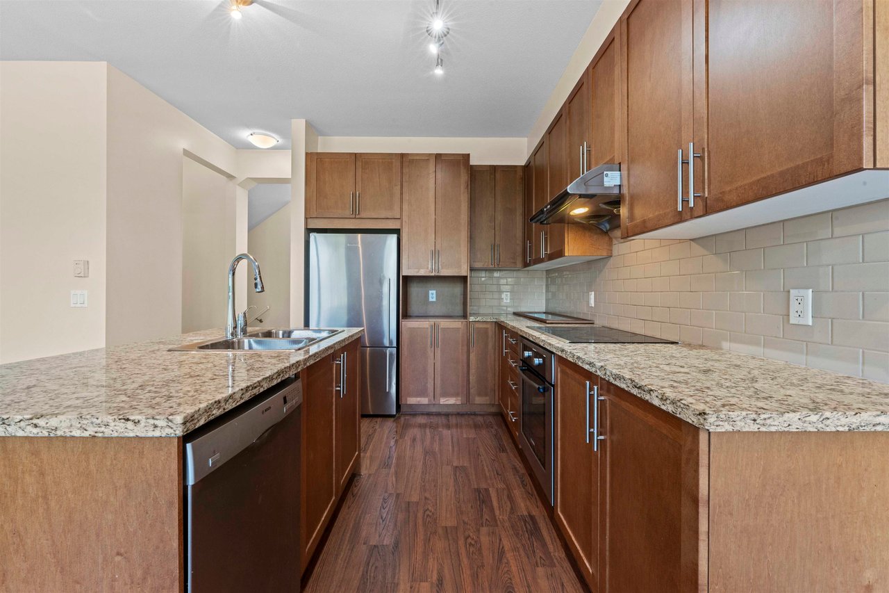 74-2738 158 St