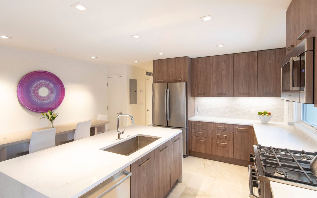 210 E Cooper Ave 3G