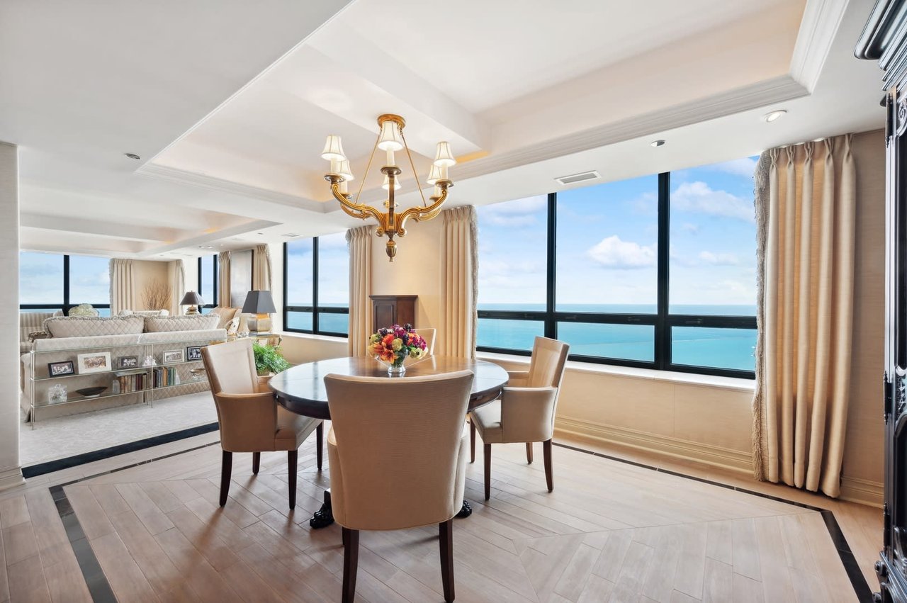 180 E PEARSON Street Unit: 4504