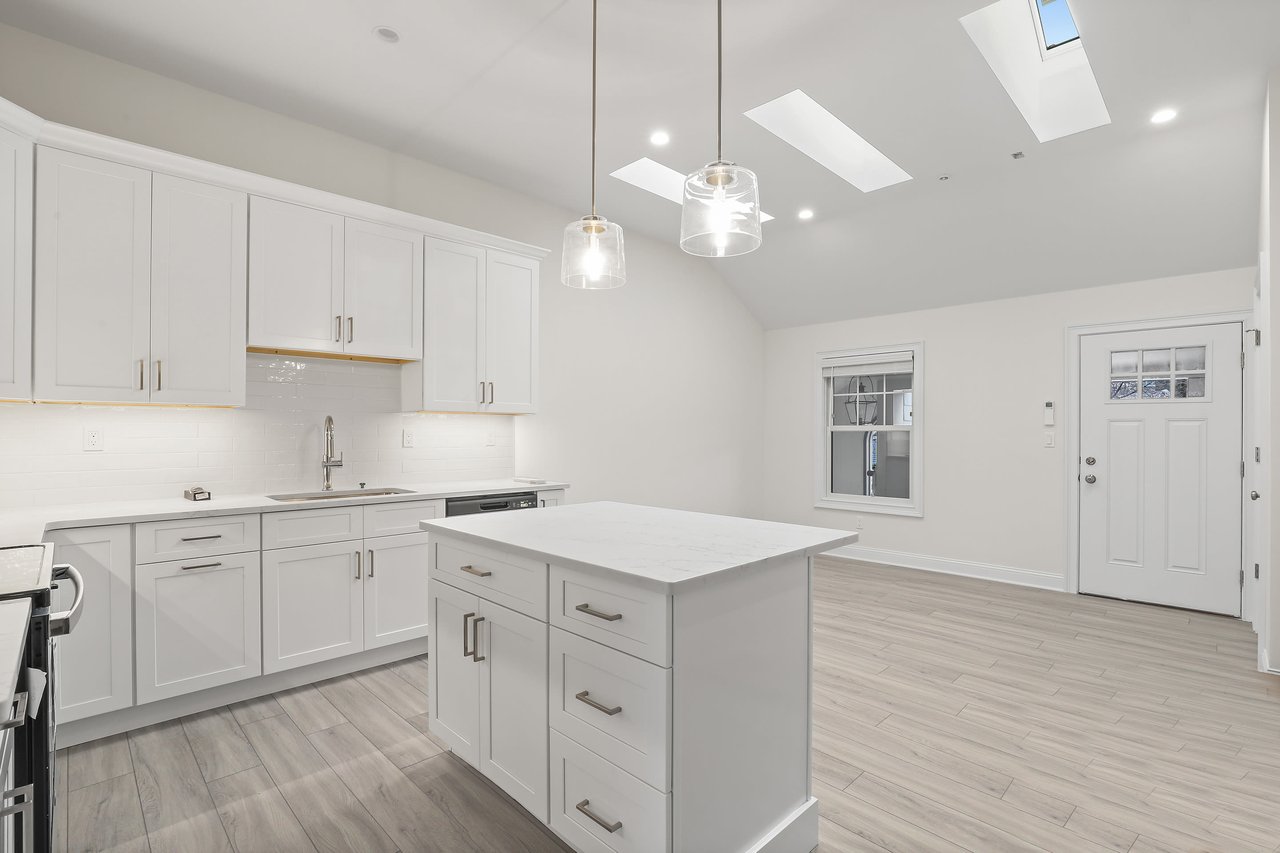 225 Katonah Avenue Unit: 3