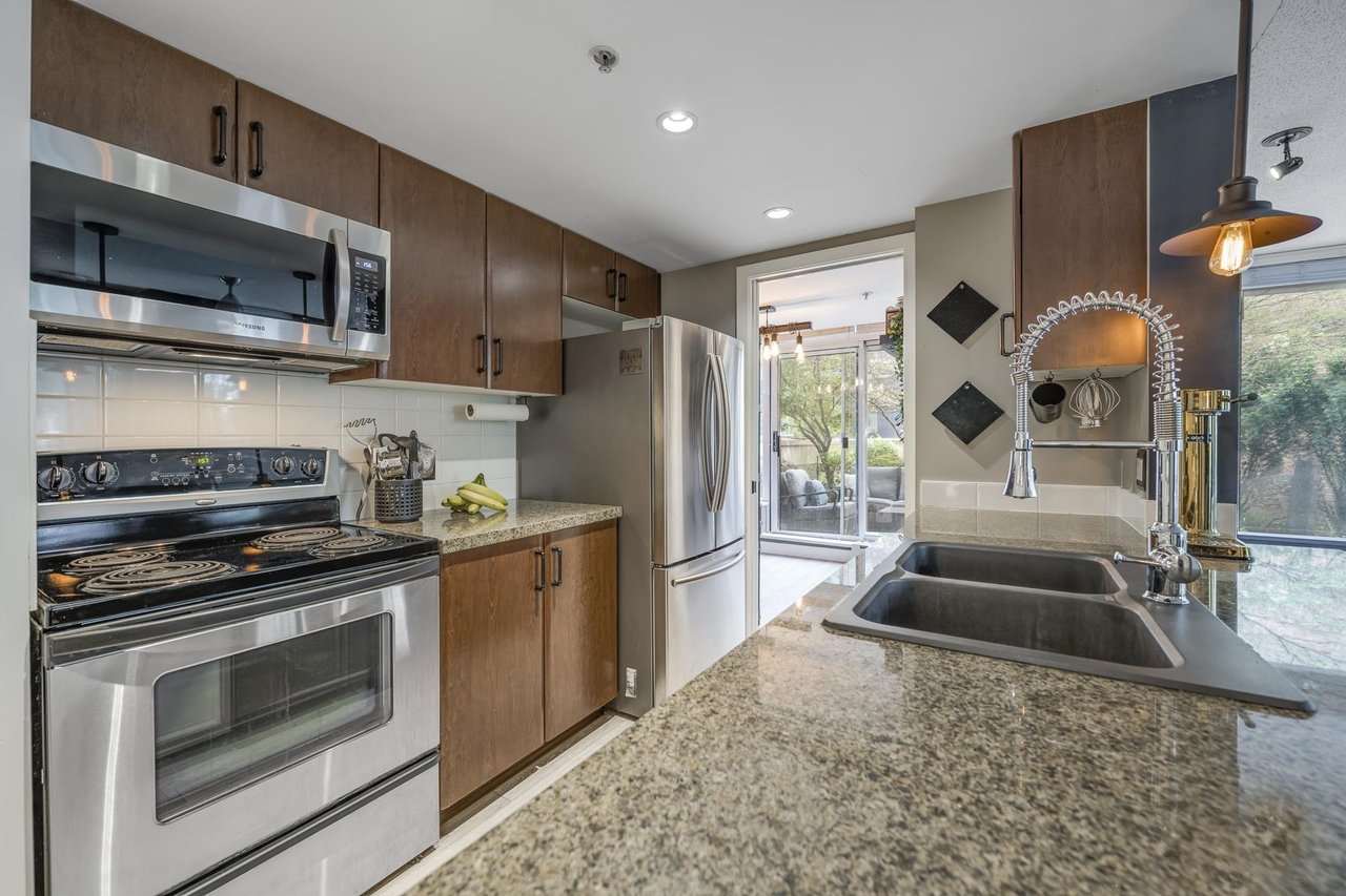 307-688 Abbott St