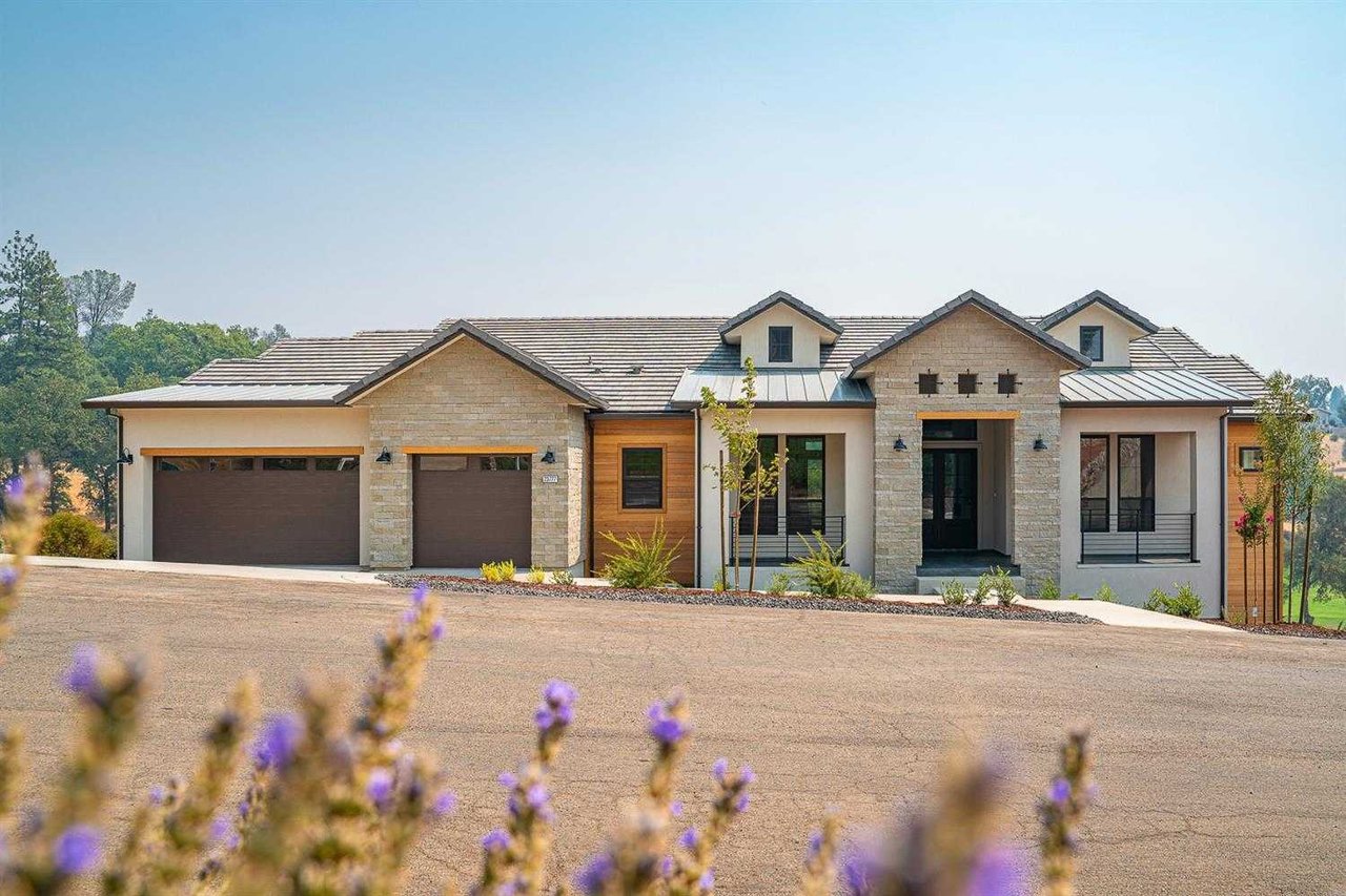 23777 Ironwood Ct