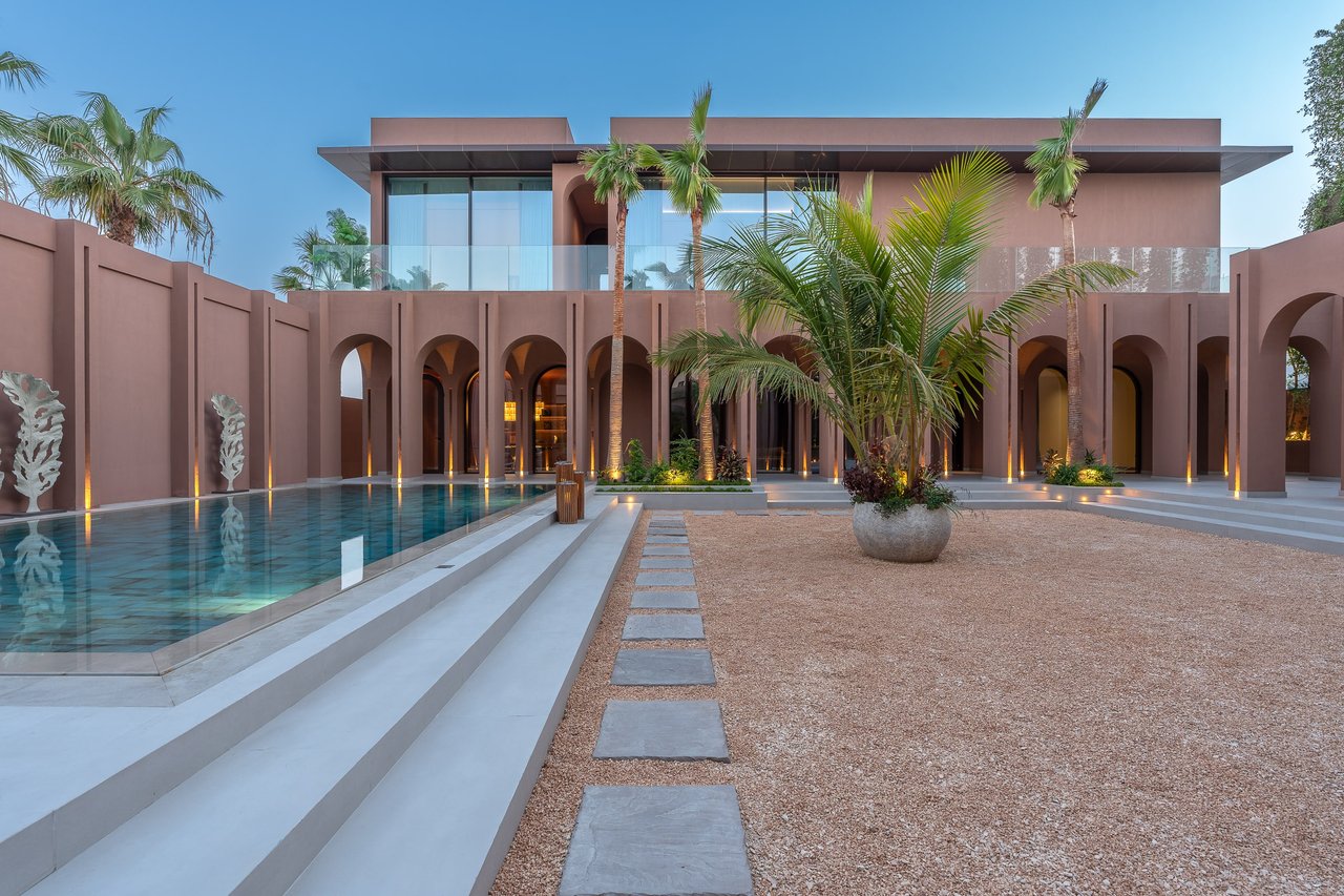 Umm Al Sheif Villa