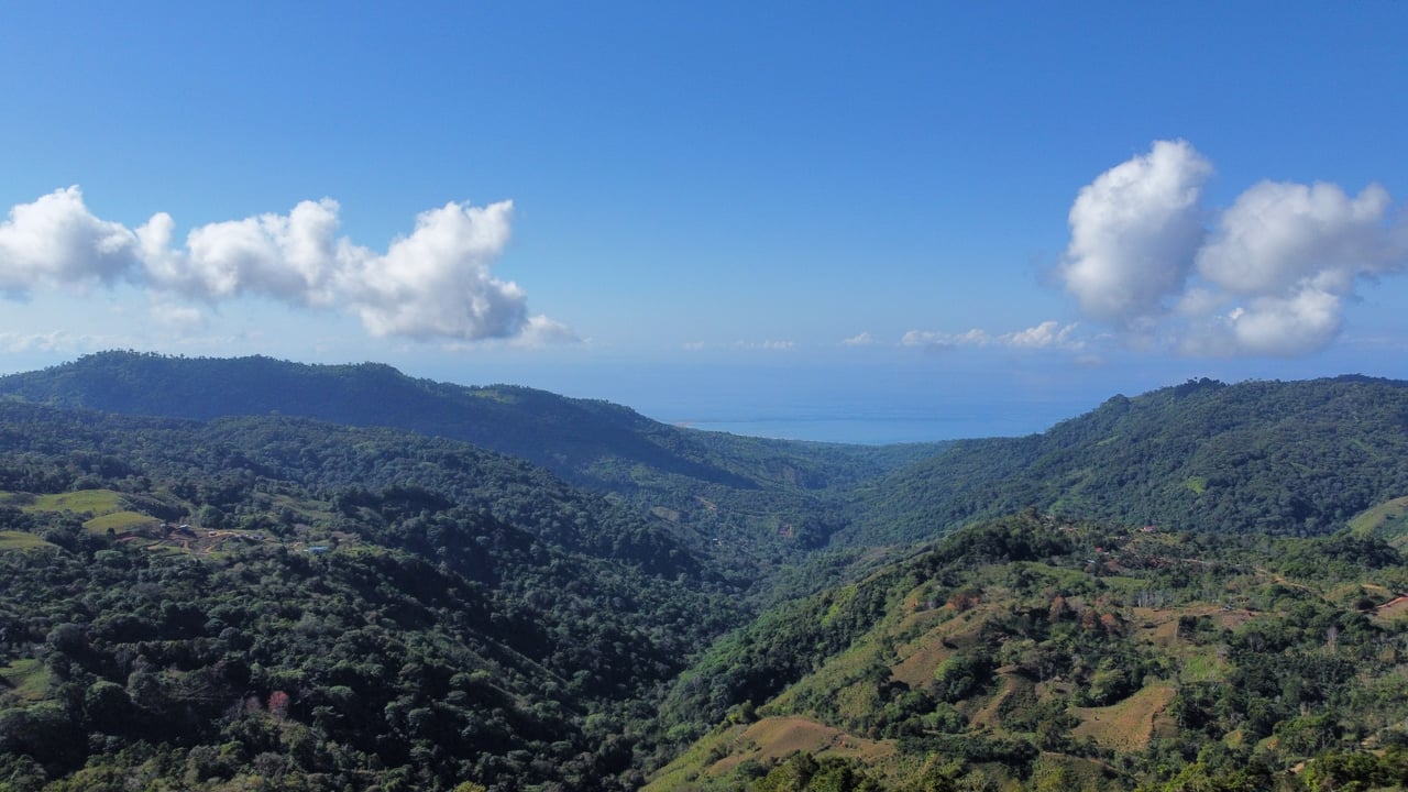 Whale Tail, Ocean & Mountain View lot in San Luis.
