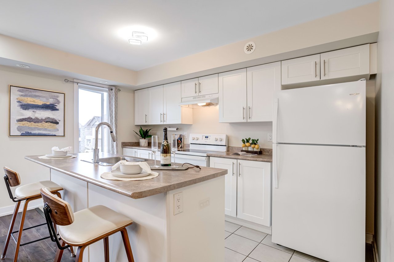 112-2 Dunsheath Way