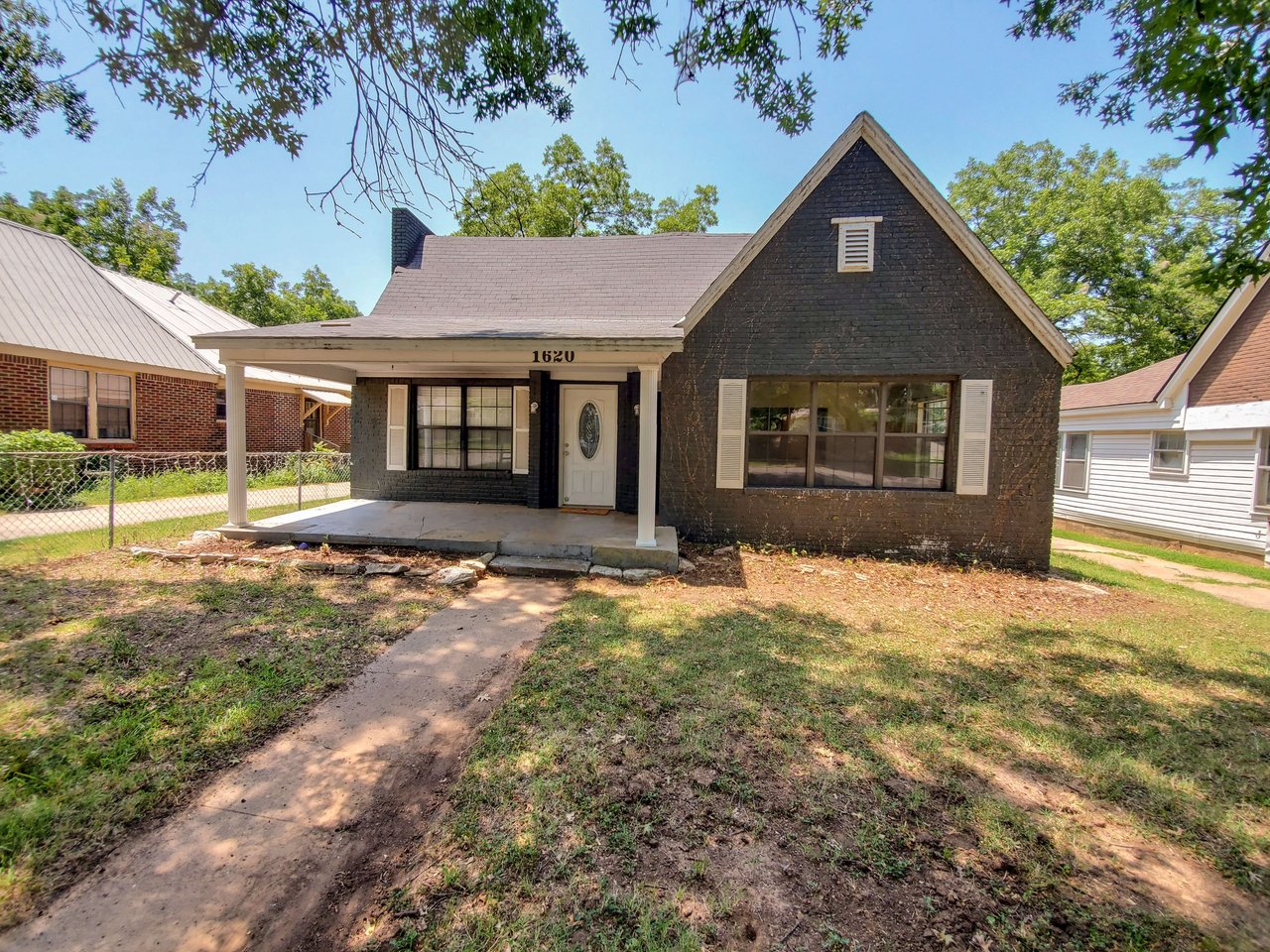 1620 N Market 