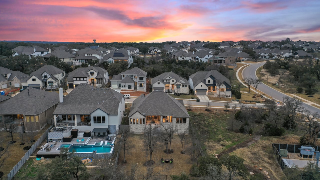 105 Hollytree Court