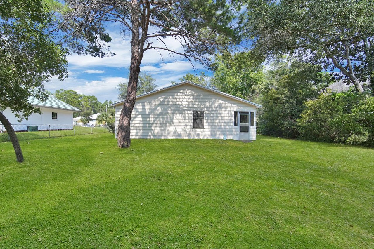 465 Seacrest Dr