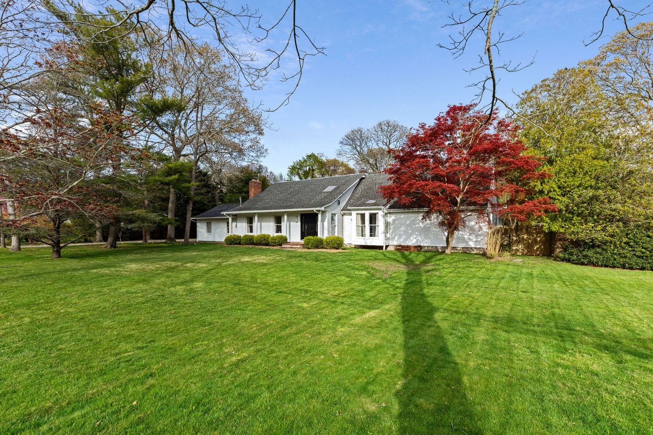 MOVE-IN READY WITH A POOL