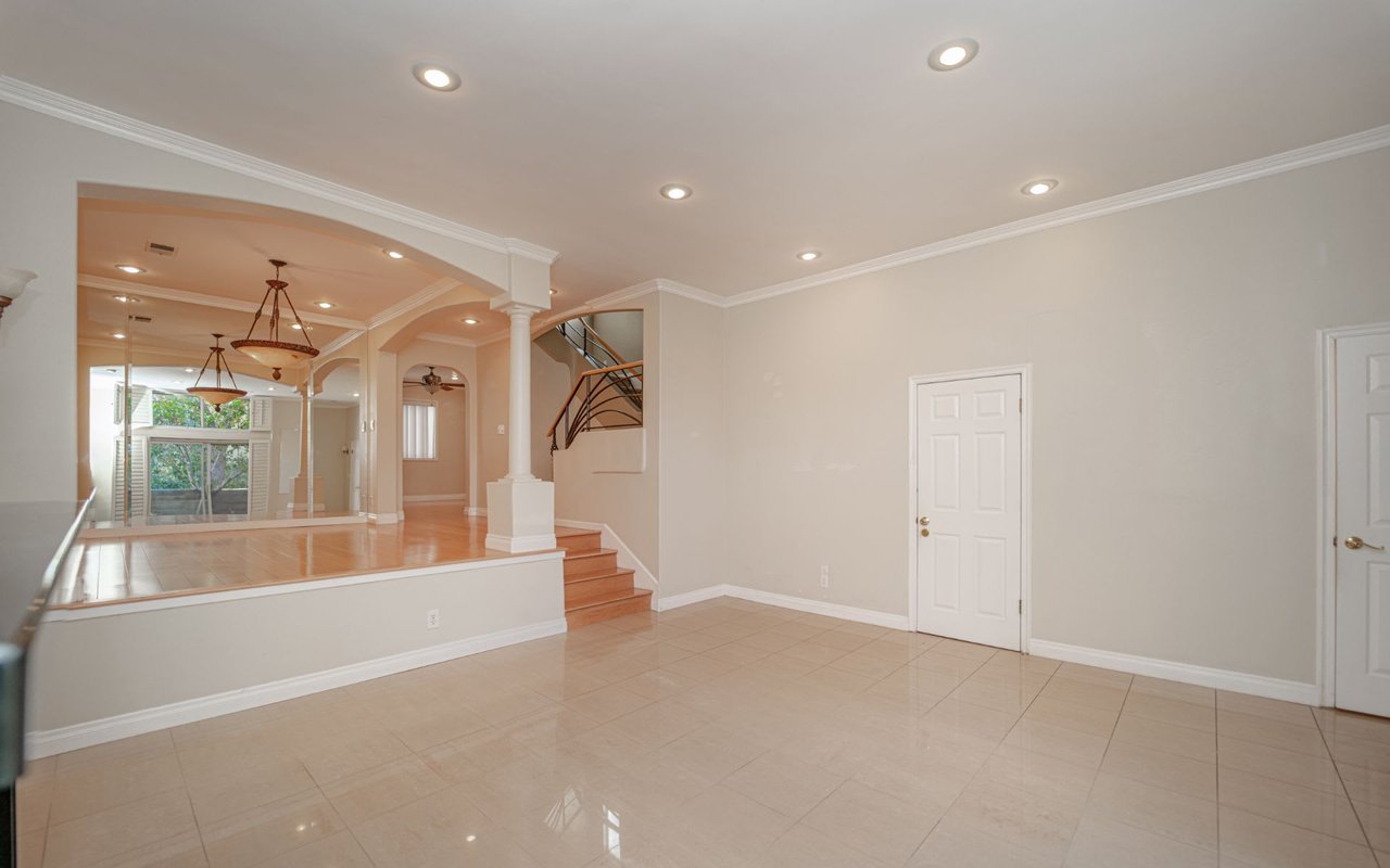 1070 Palo Verde Avenue