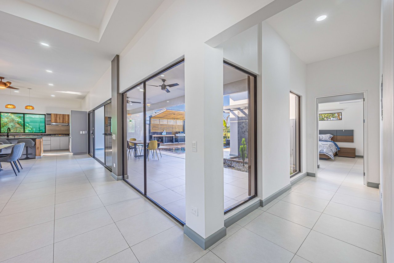 Casa Morfa: Brand New Home in Uvita's Premier Neighborhood