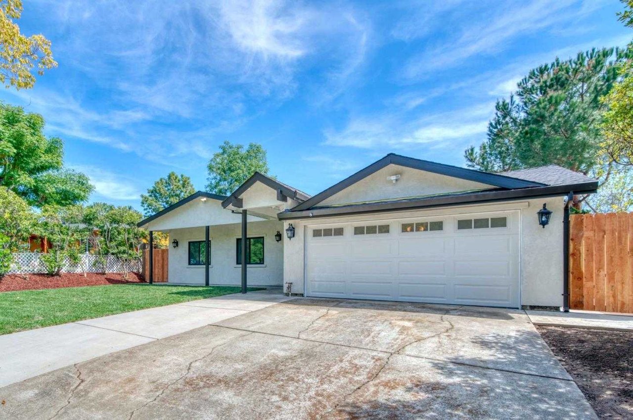 3572 Squeri DR