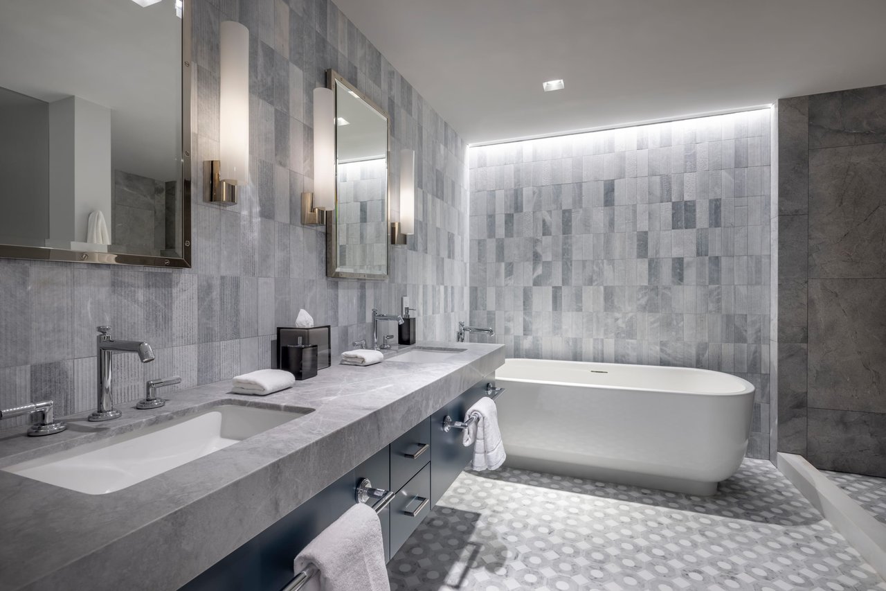 Jay Jeffers-Designed Bay View Apartment on Russian Hill
