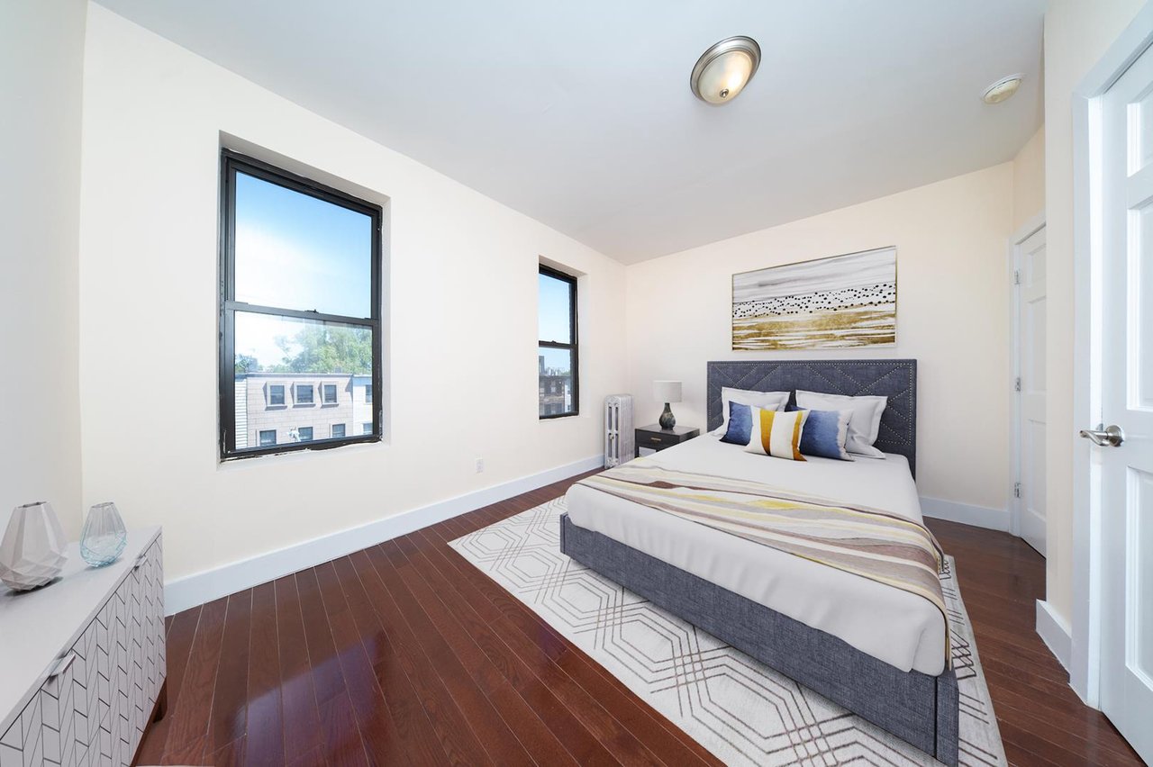 216 Macon Street, Apt 1