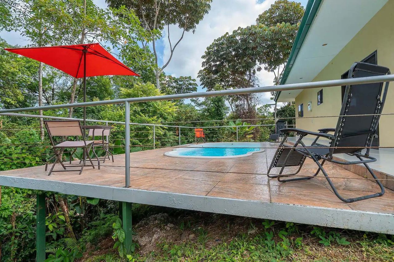  Affordable & Charming 1 bedroom Villa with Pool in gated community, immersed in the rainforest close to Quepos  