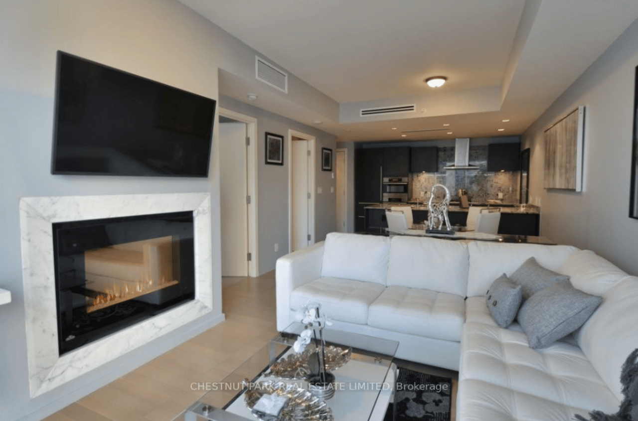 Suite 1804- 180 University Avenue