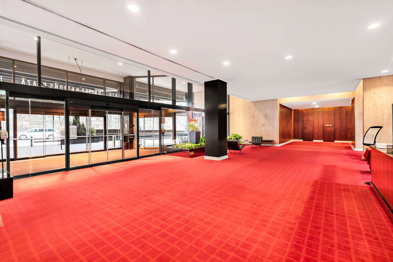 870 United Nations Plaza, 8E