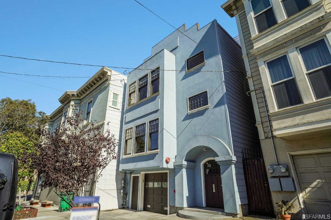 205 Carl St