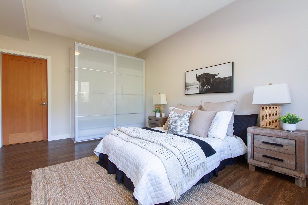 205-1025 Legacy Wy
