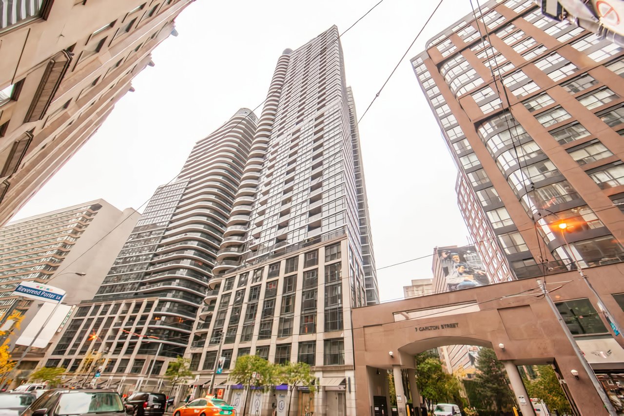 New Listing Alert!! 21 Carlton St Unit 3006