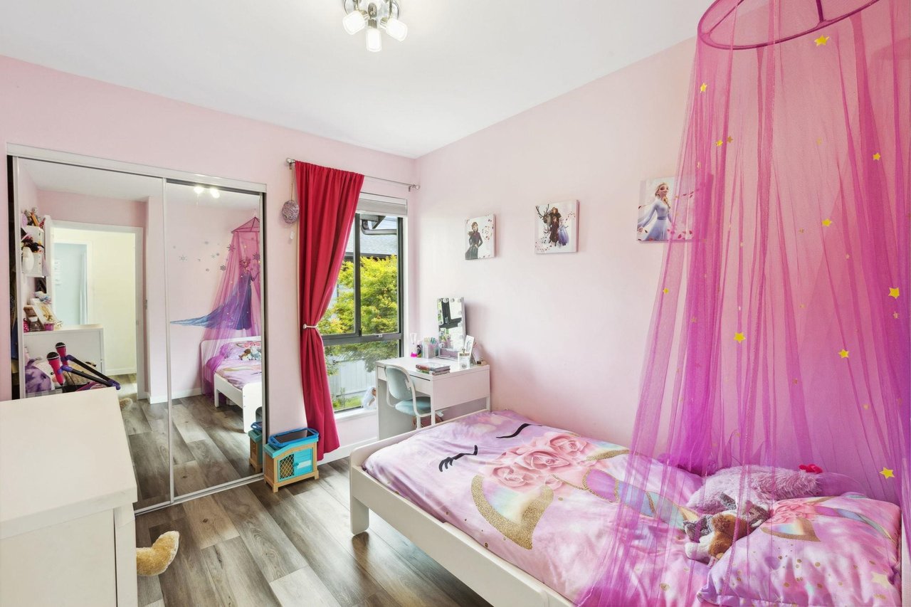 17-225 W 14th St