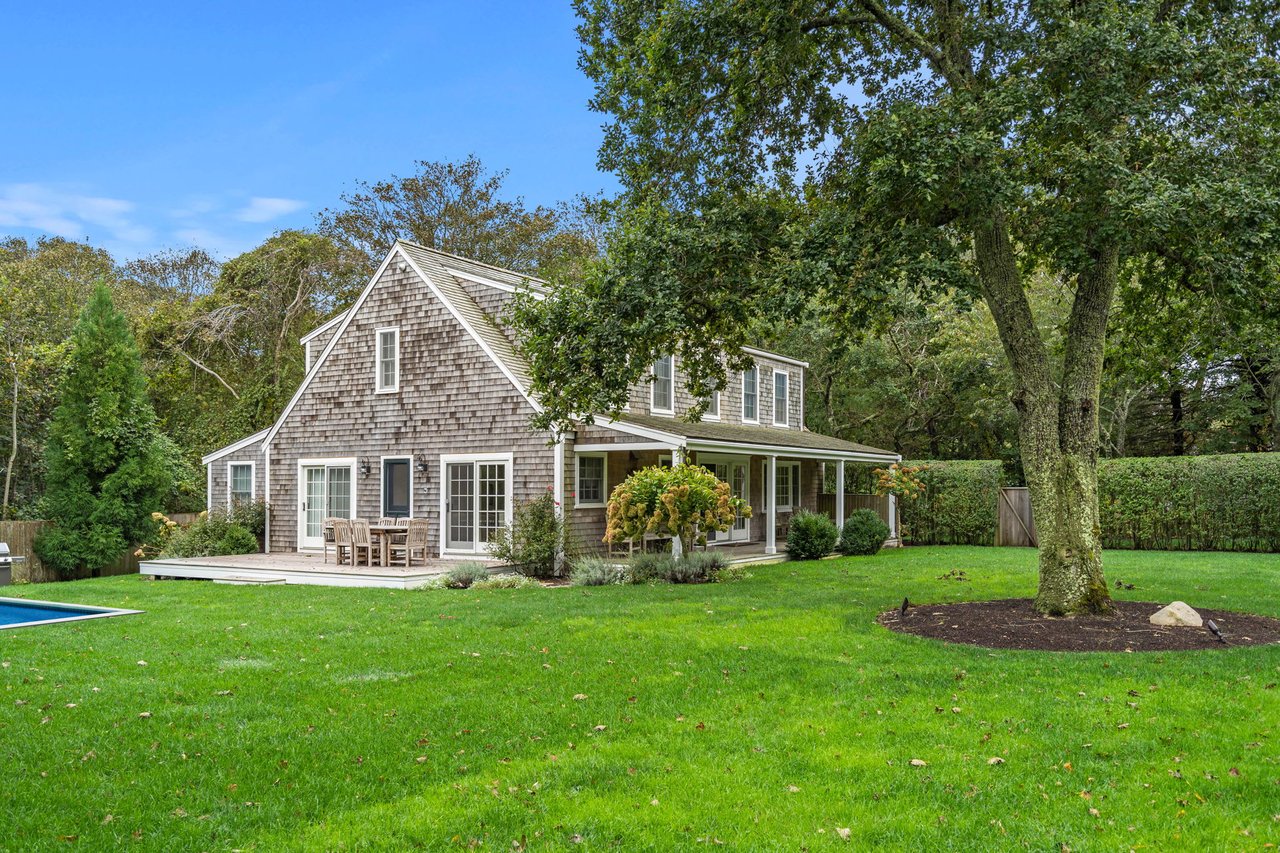 6 Oak Hollow Ln
