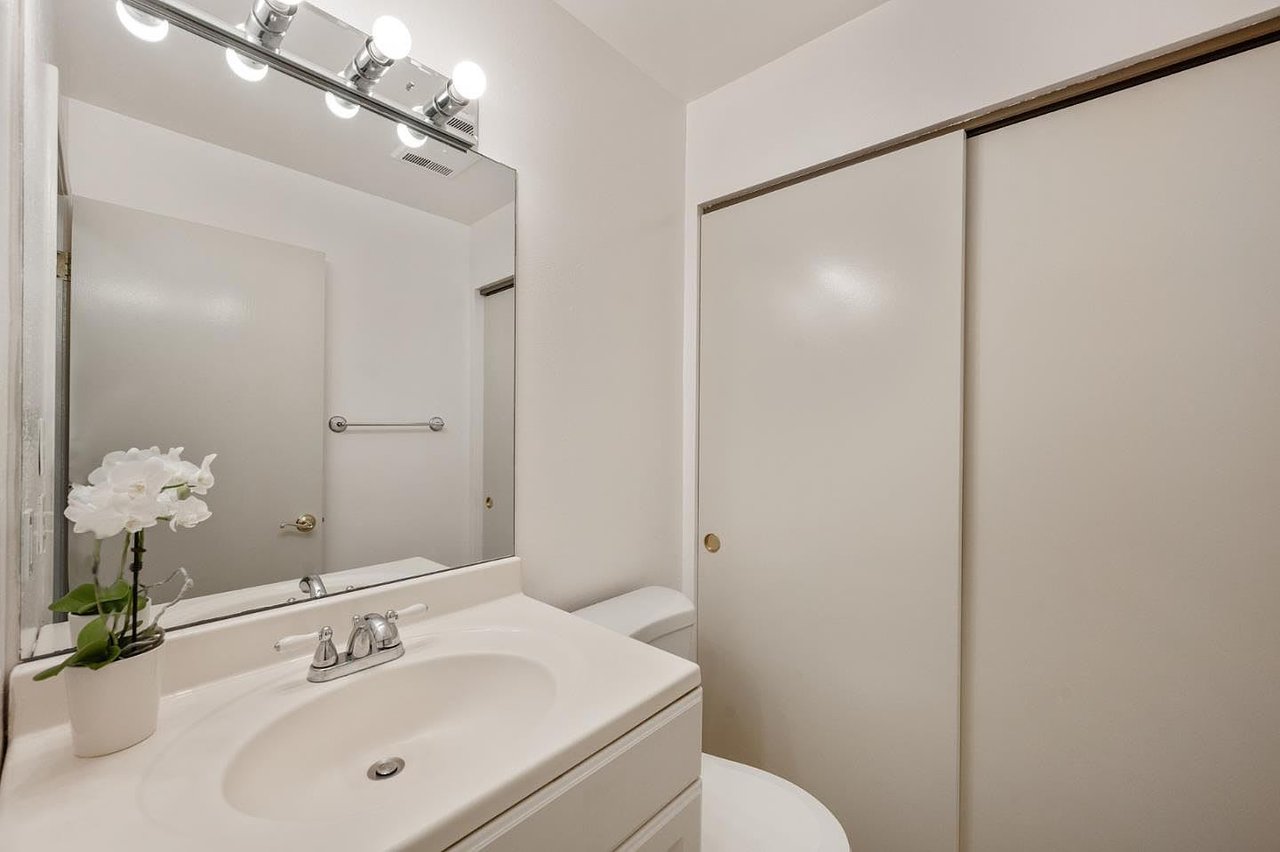 515 Ramona Ct APT 11