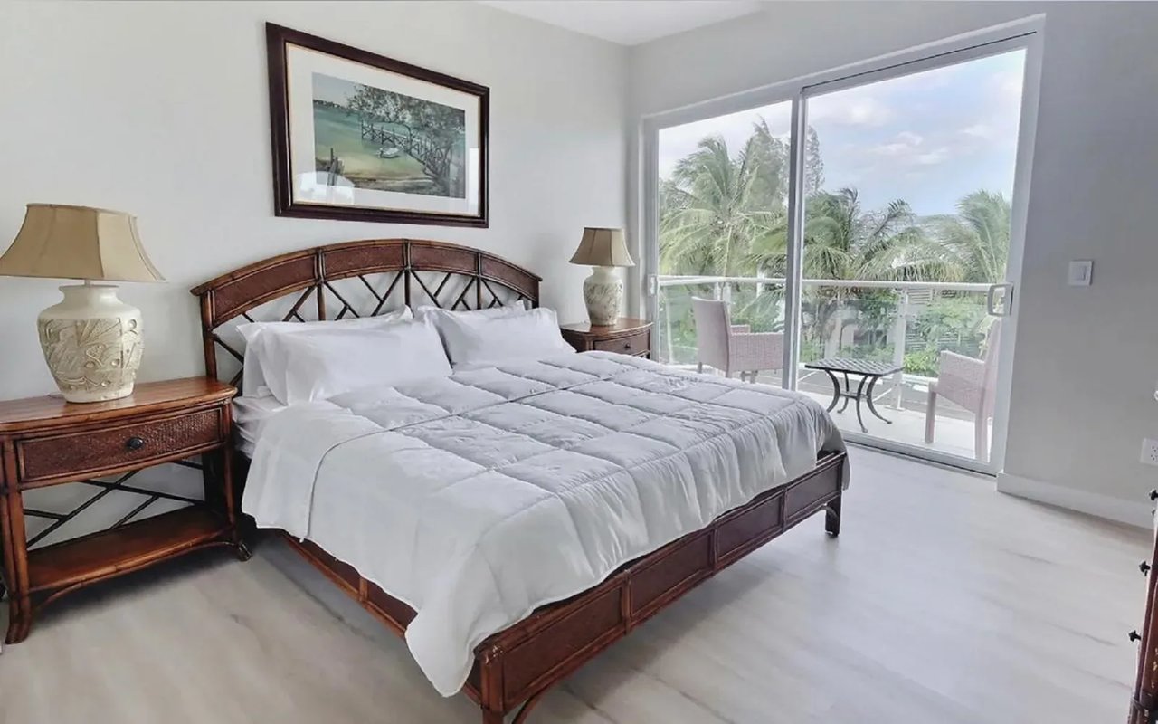 13 Miramar W, Love Beach