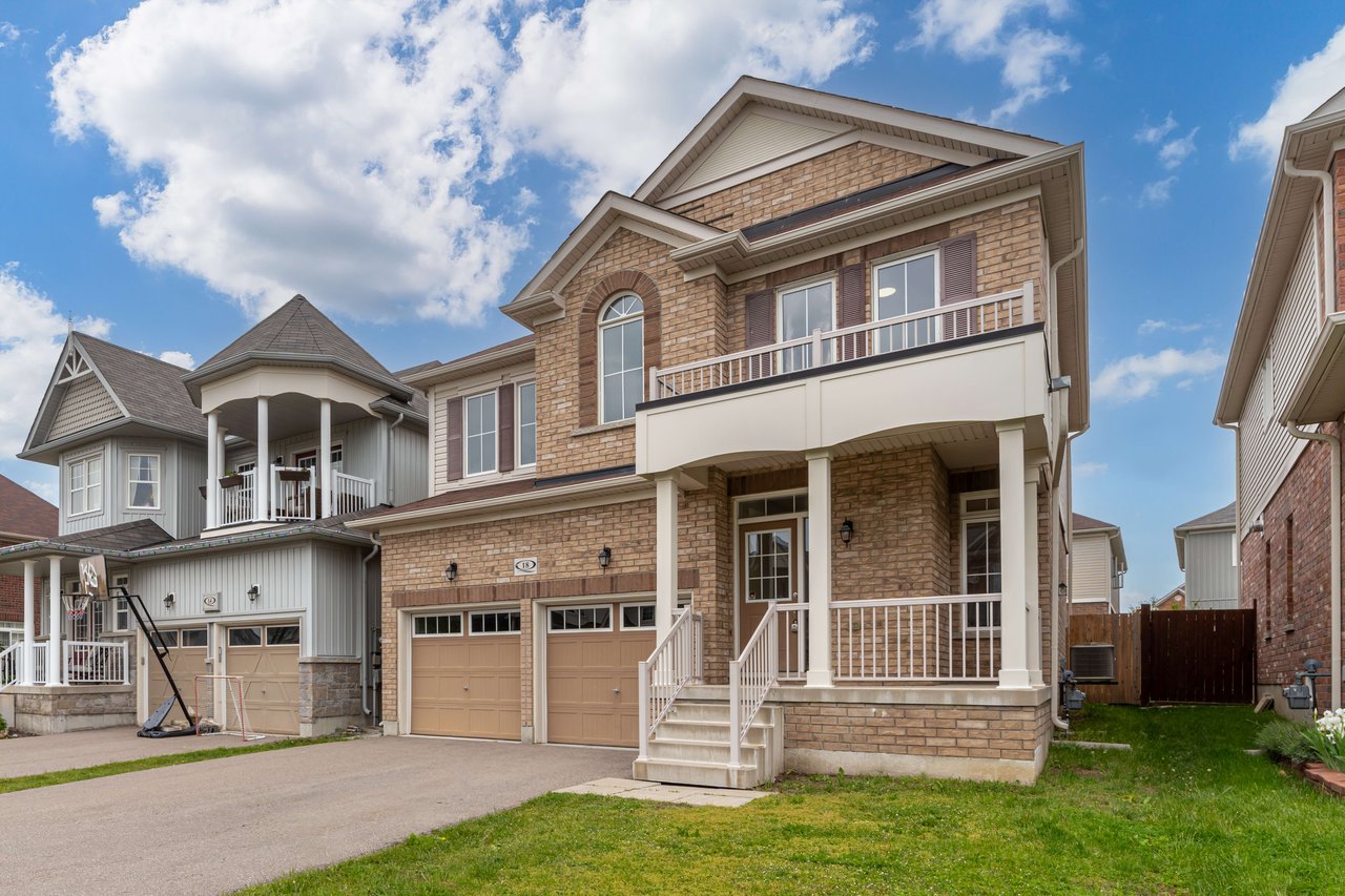 18 Fred Jackman Ave