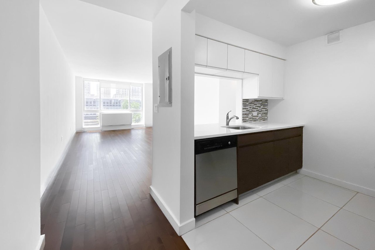 310 East 2nd Street, Apt 6-N