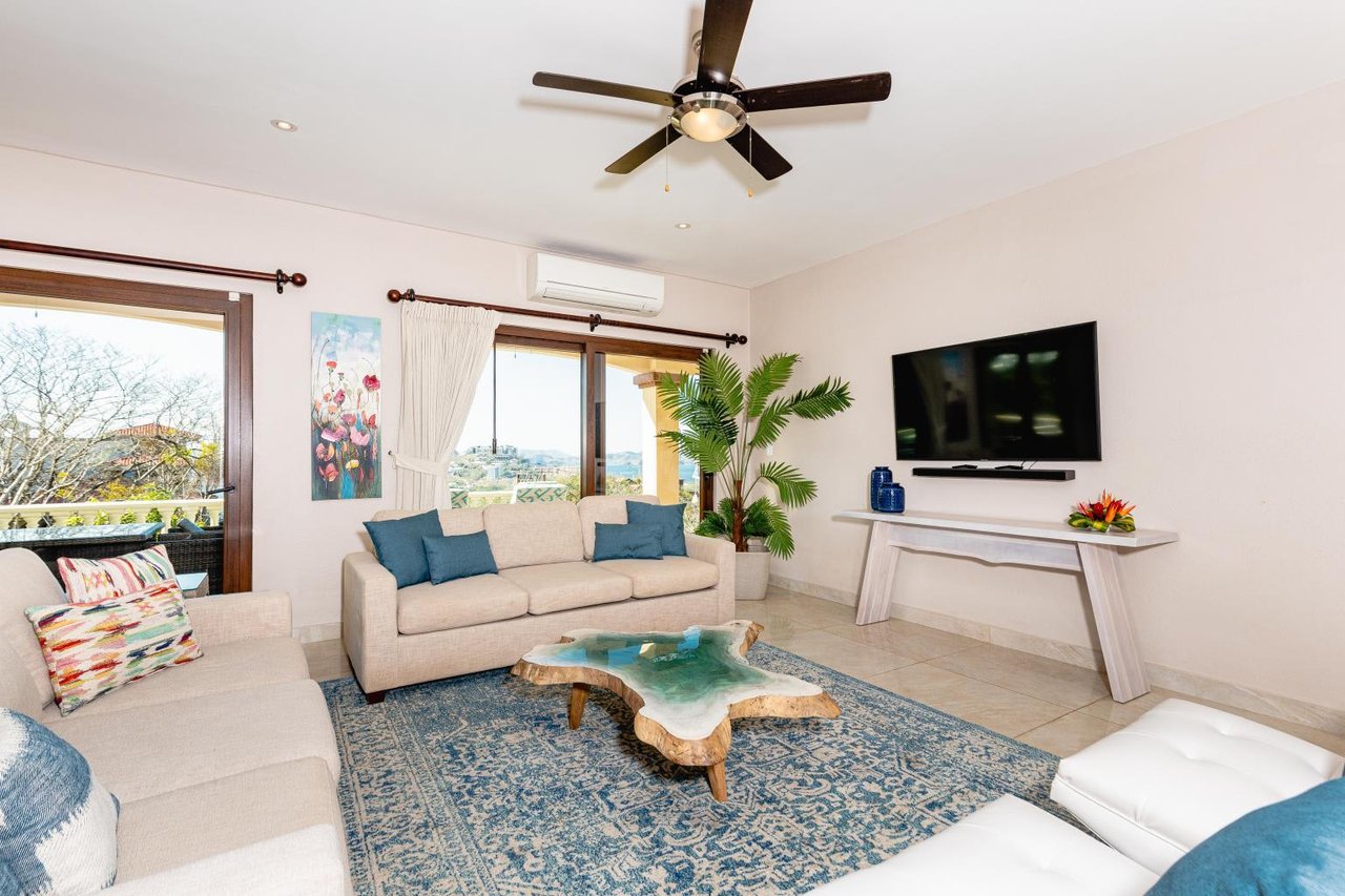 Luxury 6 BR Villa in Flamingo, Incredible Views | Starting At $1,350.00 Daily