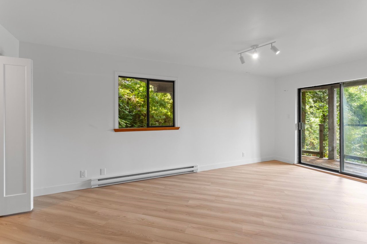 60 Sunset Dr