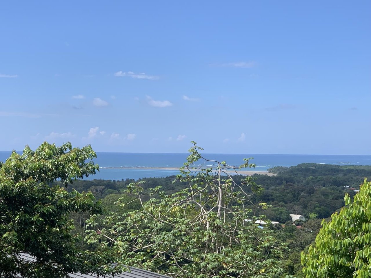 Phenomenal Ocean and Whale Tail View Lot In Uvita