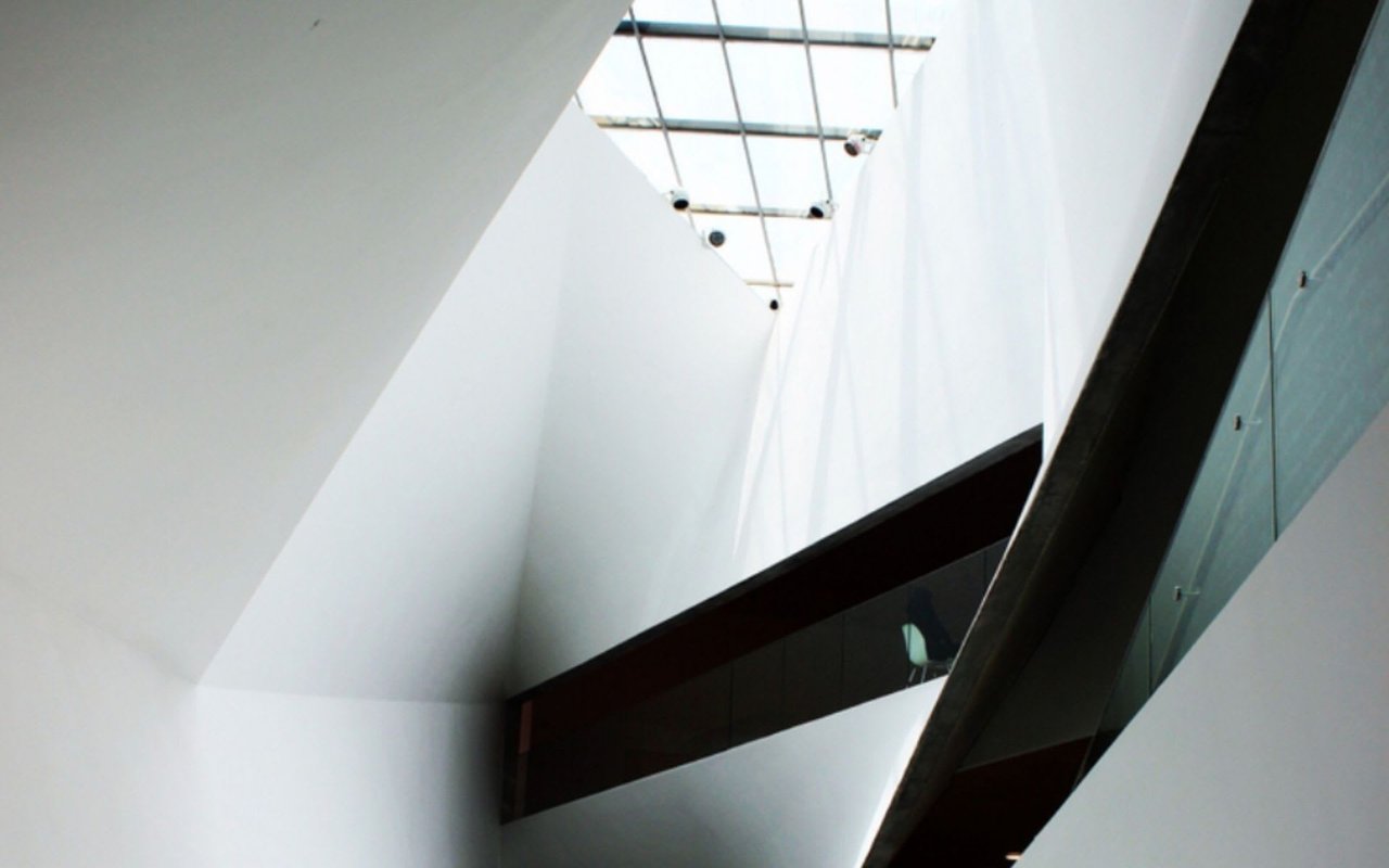 4 Tips on How to Create a Statement Ceiling