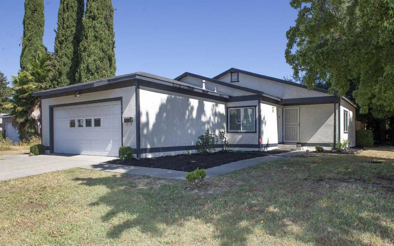 828 Heath Ct