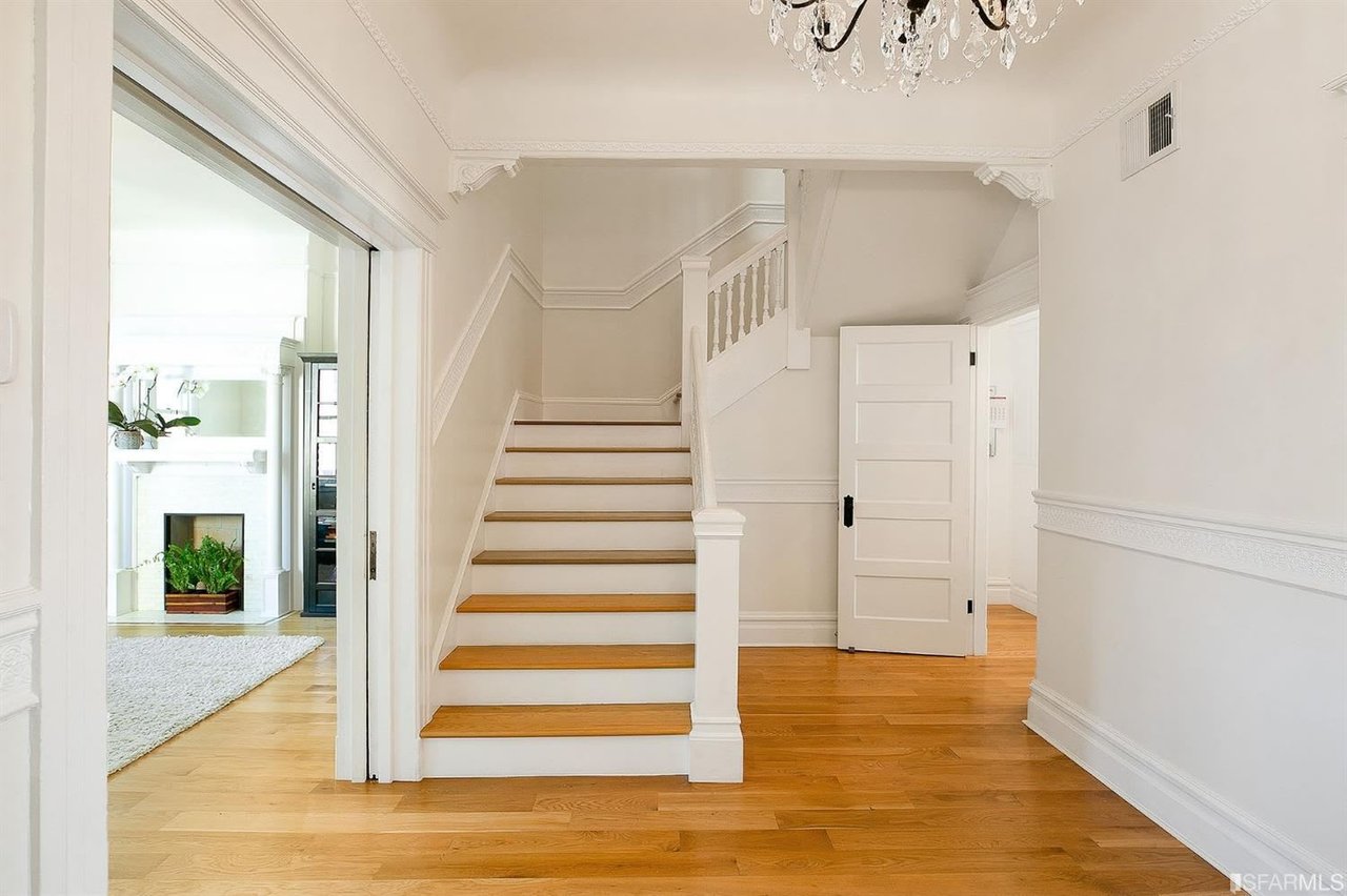 329 6th Ave