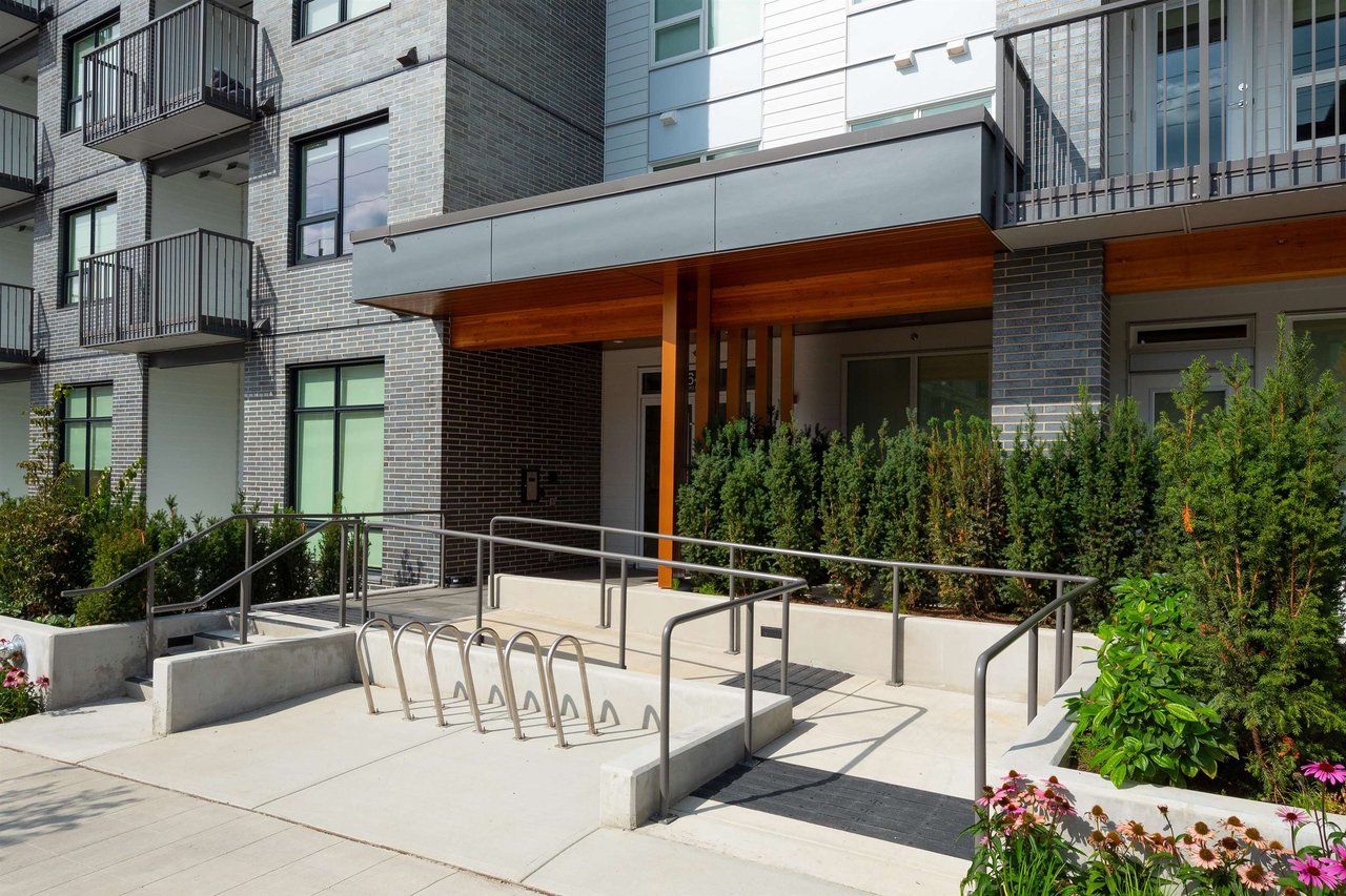 216-645 Como Lake Avenue, Coquitlam