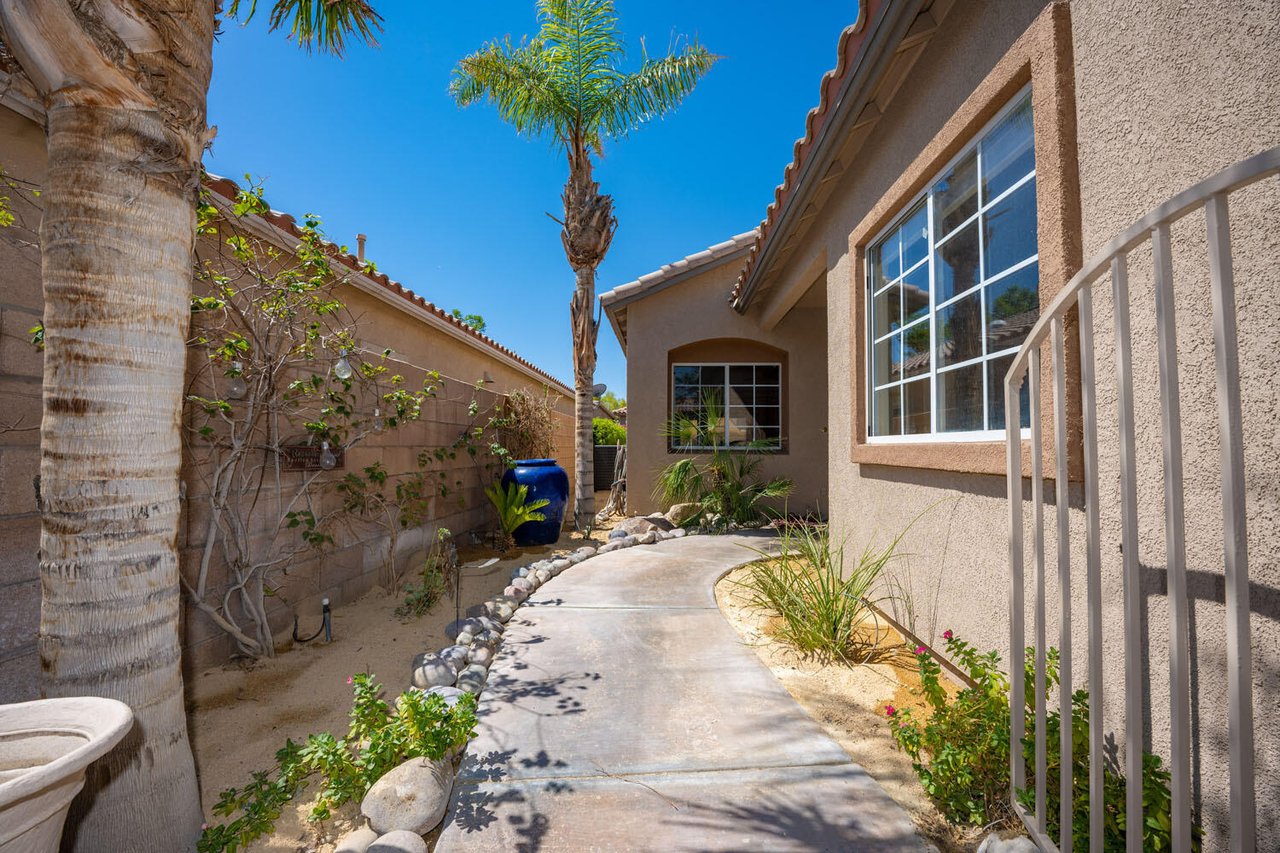 80243 Golden Horseshoe Dr
