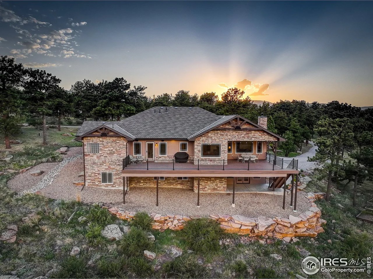315 Sandstone Dr