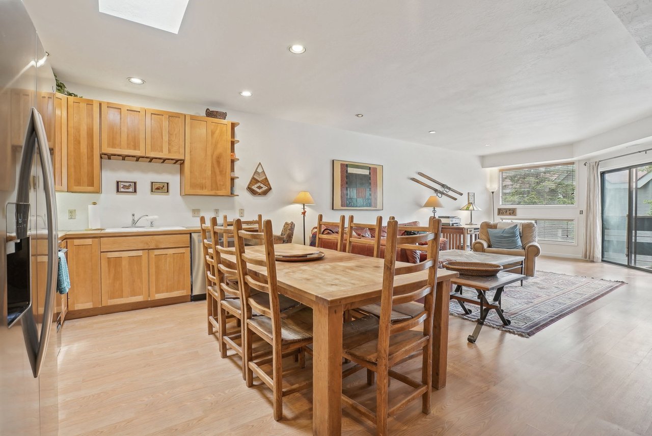 1403 Park Avenue #303