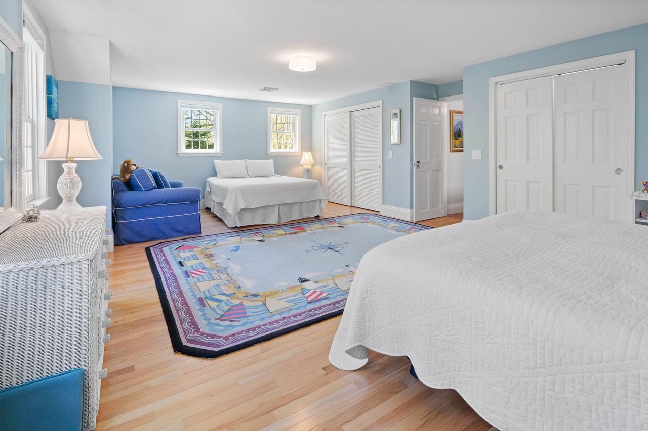 Beautiful Oyster Bay Cape