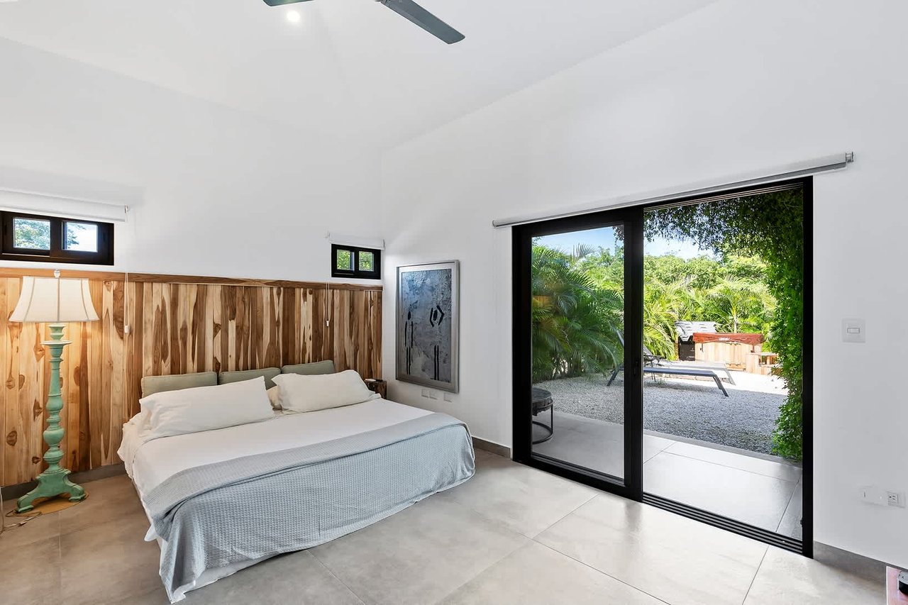 Casa Eloisa | 4 Bedroom Contemporary Home in Hacienda Pinilla