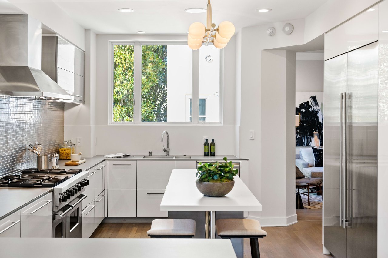 Grand Pacific Heights Apartment